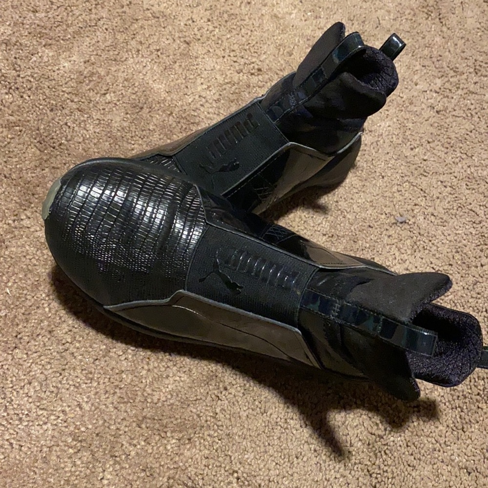 Black Puma Sneakers